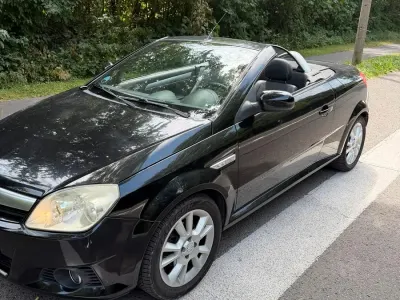 Gebraucht Opel Tigra Enjoy 90 PS (66 kW) 2008 Schwarz Cabrio