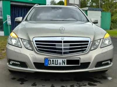 Gebraucht Mercedes E300 Elegance 231 PS (169 kW) 2010 Beige Limousine