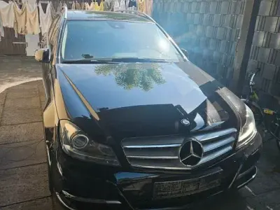 Gebraucht Mercedes C300 Avantgarde 231 PS (169 kW) 2013 Schwarz Limousine