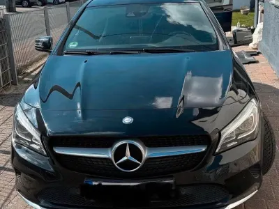 Gebraucht Mercedes CLA200 156 PS (114 kW) 2017 Schwarz Coupé