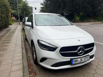Mercedes B200