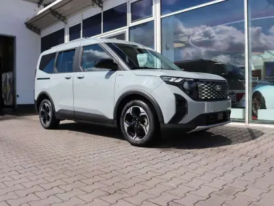 Neu Ford Tourneo Courier Active 100 kW (136 PS) 2026 Cactus grey Van / Kleinbus