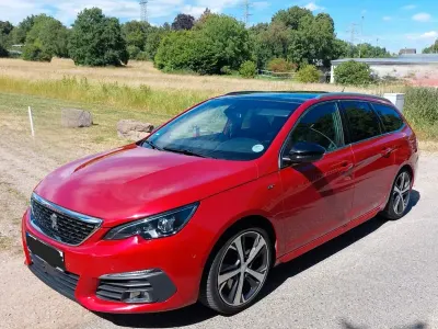 Gebraucht Peugeot 308 GT 224 PS (164 kW) 2018 Rot Kombi