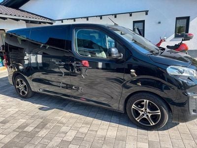 Peugeot Traveller