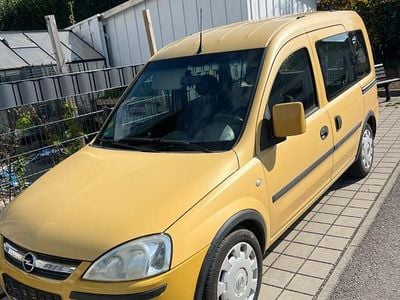 Gebraucht Opel Combo 90 PS (66 kW) 2006 Gelb Van / Kleinbus