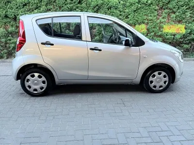 Gebraucht Opel Agila 65 PS (47 kW) 2009 Silber Kleinwagen