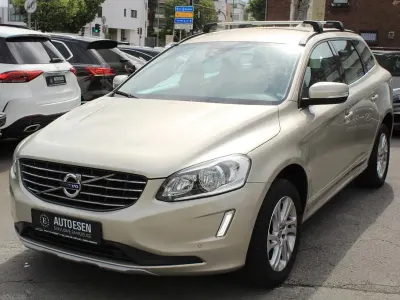 Gebraucht Volvo XC60 Momentum 150 PS (110 kW) 2016 Braun SUV