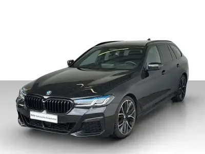 Gebraucht BMW 530 M Sport 286 PS (210 kW) 2023 Schwarz Kombi