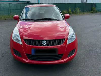Gebraucht Suzuki Swift 94 PS (69 kW) 2012 Rot Kleinwagen
