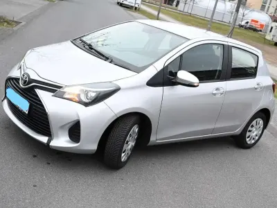 Gebraucht Toyota Yaris Edition 69 PS (50 kW) 2016 Silber Kombi