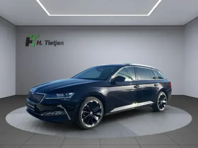 Gebraucht Skoda Superb LAURIN & KLEMENT 190 PS (139 kW) 2023 Schwarz Limousine