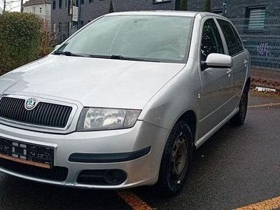 Silber Gebraucht 2006 Skoda Fabia Limousine | 1.150 € (Fairer Preis)
