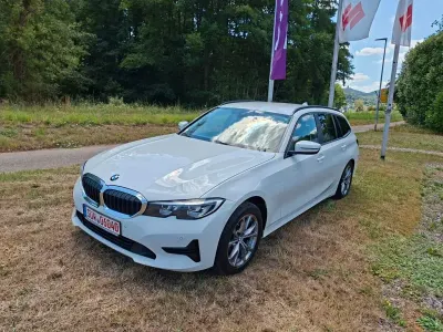 Gebraucht BMW 320 Advantage 190 PS (139 kW) 2020 Weiß Kombi