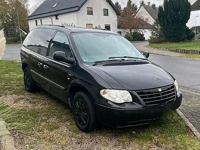 Schwarz Gebraucht 2006 Chrysler Voyager Van / Kleinbus | 3.400 € (Teuer)