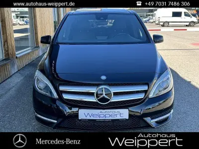 Gebraucht Mercedes B200 Sport 156 PS (114 kW) 2012 Schwarz Kleinwagen