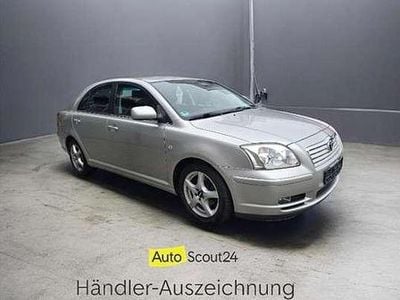 Gebraucht Toyota Avensis 129 PS (94 kW) 2003 Polarsilber metallic Limousine