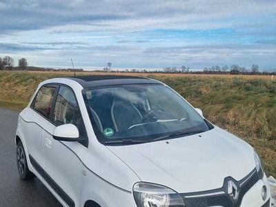Weiß Gebraucht 2015 Renault Twingo Life Kleinwagen | 6.400 € (Fairer Preis)