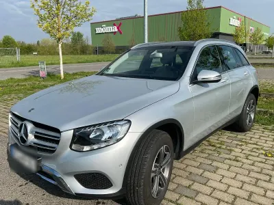 Używany Mercedes GLC250 204 KM (150 kW) 2019 Srebrny SUV