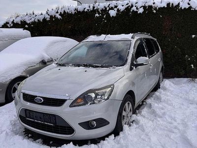 Silber Gebraucht 2008 Ford Focus Ambiente Kombi | 1.500 € (Guter Preis)