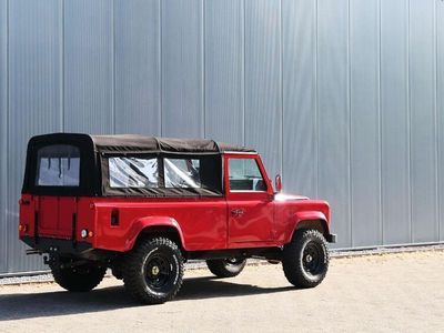 Gebraucht Land Rover Defender 137 PS (100 kW) 1989 Rot SUV