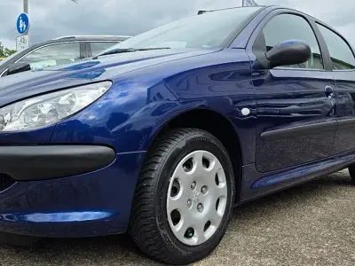 Gebraucht Peugeot 206 Filou 75 PS (55 kW) 2004 Blau Limousine