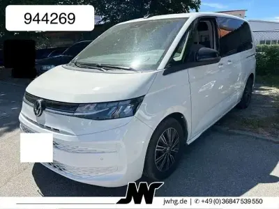Gebraucht VW Multivan Life 218 PS (160 kW) 2022 Candyweiß Van / Kleinbus