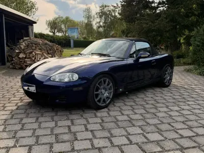 Używany Mazda MX5 110 KM (80 kW) 2003 Niebieski Kabriolet