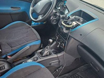 Gebraucht Peugeot 206+ Urban Move 60 PS (44 kW) 2011 Schwarz Kleinwagen