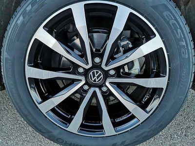 Neu VW Multivan Edition 245 PS (180 kW) 2025 Candyweiß Van