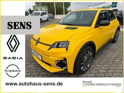 Nowe Renault 5 E-Tech Evolution 89 kW (122 KM) 2026 Żółty Sedan/Limuzyna