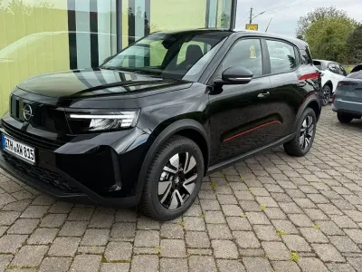 Usata Opel Frontera Edition 101 CV (74 kW) 2025 Nero SUV