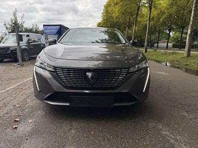 Gebraucht Peugeot 308 SW Allure 131 PS (96 kW) 2022 Grau Kombi