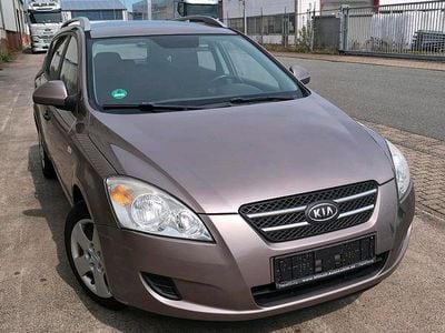 Gebraucht Kia Ceed 116 PS (85 kW) 2010 Braun Kleinwagen