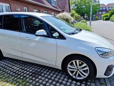 Gebraucht BMW 218 Gran Tourer Luxury Line 150 PS (110 kW) 2020 Weiß Van / Kleinbus