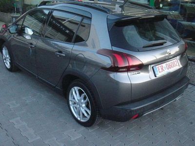 Gebraucht Peugeot 2008 Allure 110 PS (80 kW) 2016 Lackierung platiniumgrau SUV