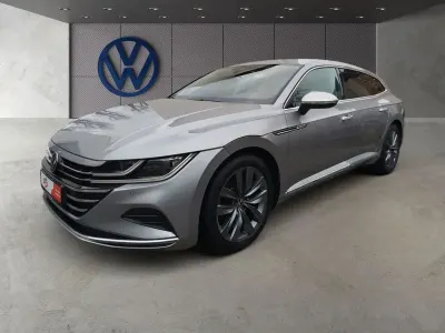 Gebraucht VW Arteon Elegance 150 PS (110 kW) 2023 Pyritsilber metallic Kombi