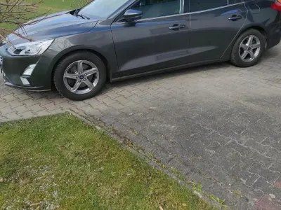 Begagnad Ford Focus 125 HK (91 kW) 2019 Grå Kombi