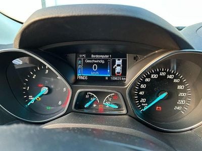 Silber Gebraucht 2016 Ford Kuga Titanium SUV | 12.990 € (Guter Preis)