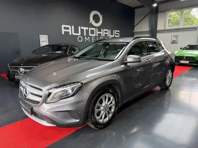 Gebraucht Mercedes GLA200 Style 156 PS (114 kW) 2014 Grau SUV