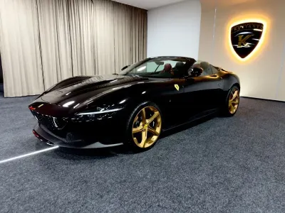 Gebraucht Ferrari Roma 620 PS (456 kW) 2026 Schwarz Cabrio