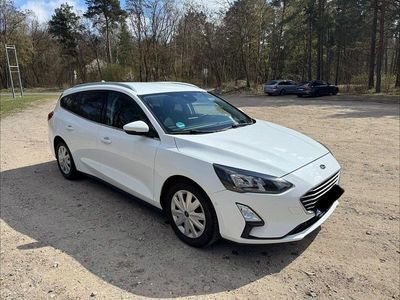 Usado Ford Focus Cool & Connect 120 HP (88 kW) 2020 Branco Carrinha