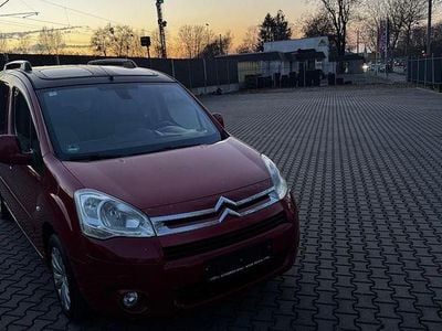 Second-hand Citroën Berlingo Exclusive 120 CP (88 kW) 2010 Roșu Monovolum