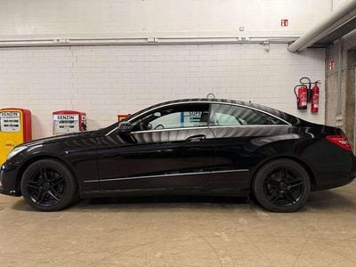 Gebraucht Mercedes E350 Elegance 265 PS (194 kW) 2012 Schwarz Coupé
