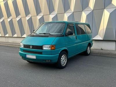 Usata VW Caravelle 110 CV (80 kW) 1992 Verde Furgone