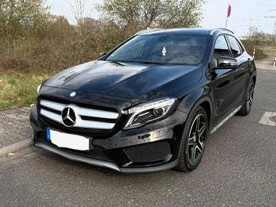Gebraucht Mercedes GLA220 AMG line 177 PS (130 kW) 2015 Schwarz SUV