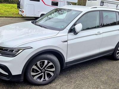 Używany VW Tiguan Active 150 KM (110 kW) 2021 Biały SUV