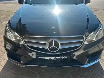 Gebraucht Mercedes E350 AMG line 258 PS (189 kW) 2017 Schwarz Limousine
