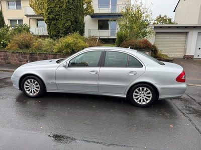 Mercedes E280