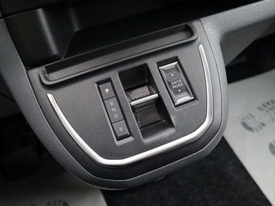 Begagnad Peugeot e-Expert Premium 100 kW (136 HK) 2022 Andere Van