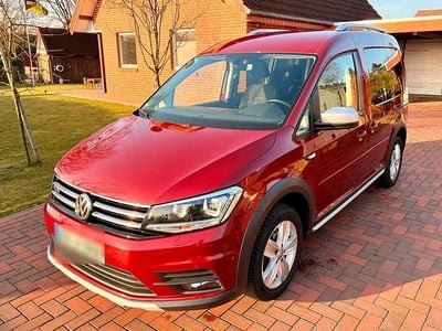 Gebraucht VW Caddy 110 PS (80 kW) 2016 Rot Van / Kleinbus
